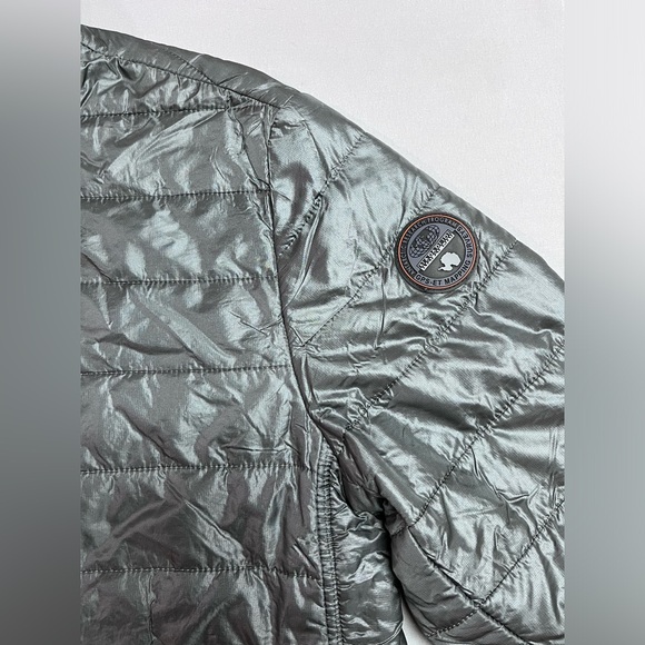 Napapijri Lightweight Packable Jacket Size Medium - Picture 4 of 7